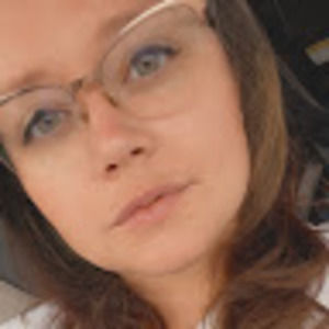 Meet your Posher, Steph